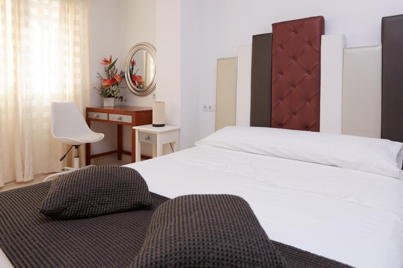 Apartamentos Anfiteatro Бенидорм Экстерьер фото