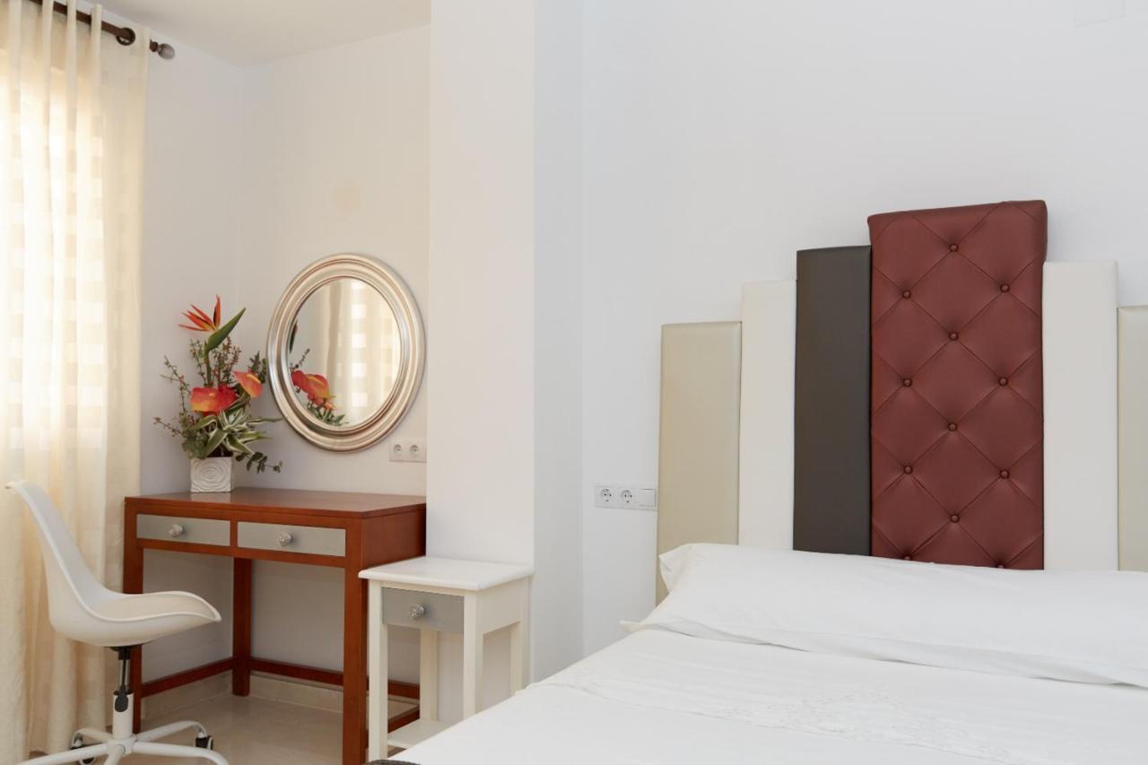 Apartamentos Anfiteatro Бенидорм Экстерьер фото