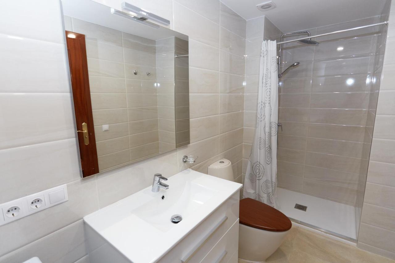 Apartamentos Anfiteatro Бенидорм Экстерьер фото
