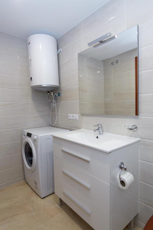 Apartamentos Anfiteatro Бенидорм Экстерьер фото