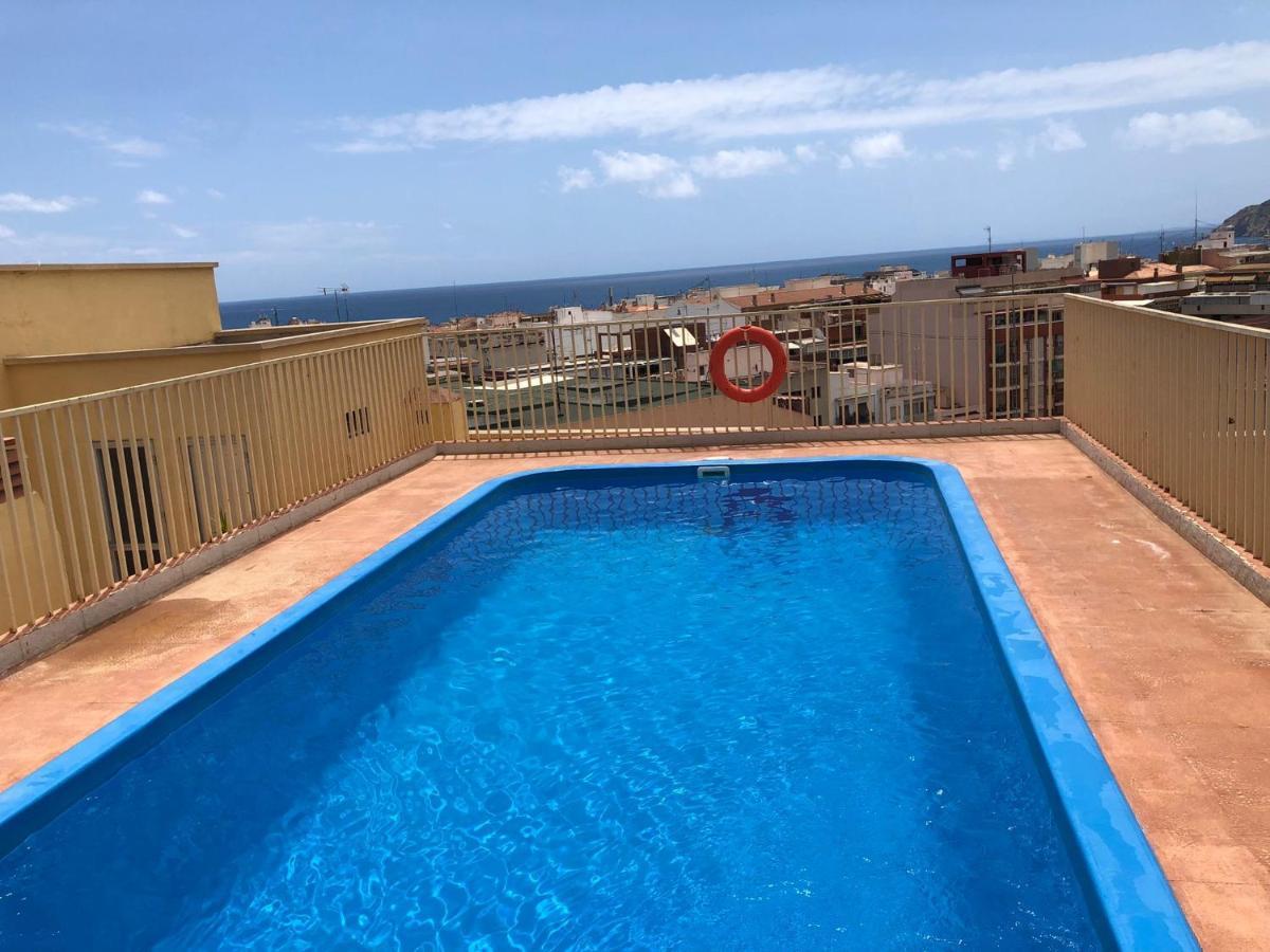 Apartamentos Anfiteatro Бенидорм Экстерьер фото