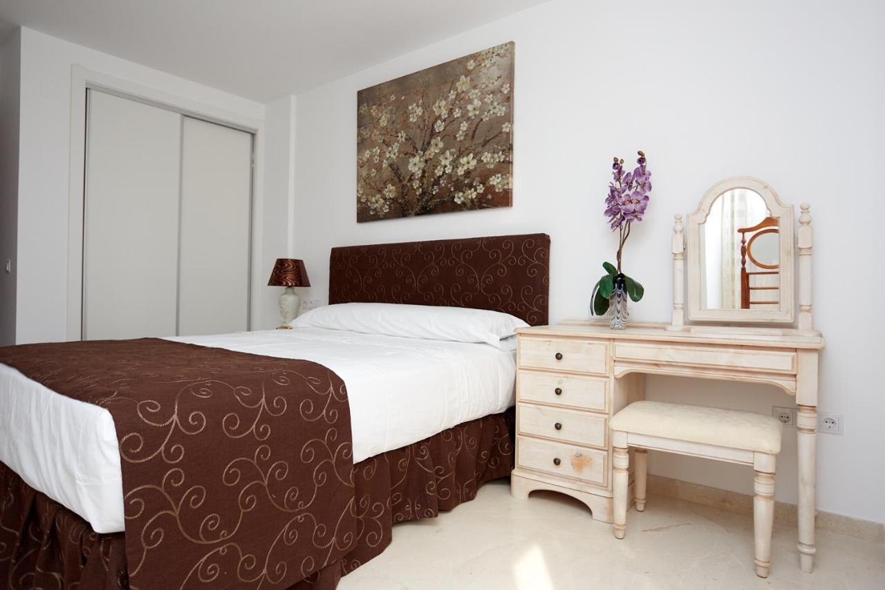Apartamentos Anfiteatro Бенидорм Экстерьер фото