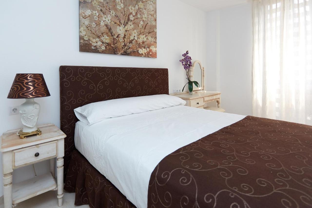 Apartamentos Anfiteatro Бенидорм Экстерьер фото