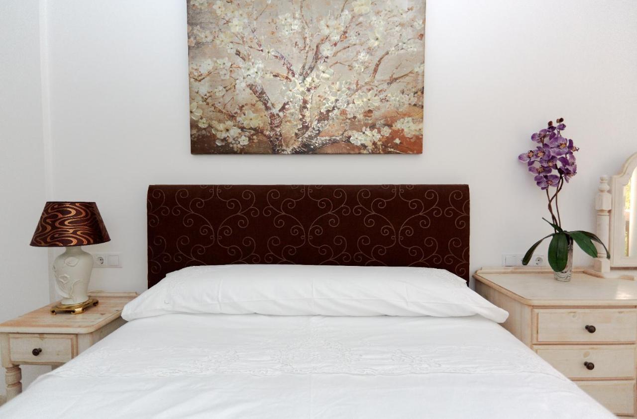 Apartamentos Anfiteatro Бенидорм Экстерьер фото