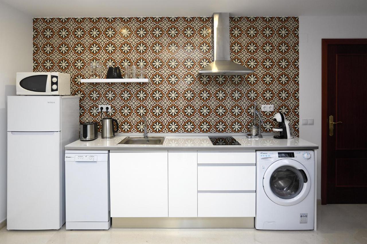 Apartamentos Anfiteatro Бенидорм Экстерьер фото